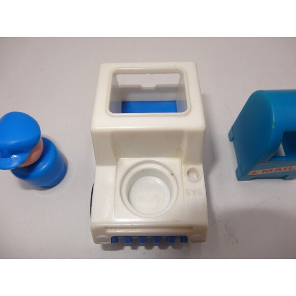 Fisher Price Little People Main Street Mail Truck Mail Box and Mailman Vintage - Picture 7 of 12